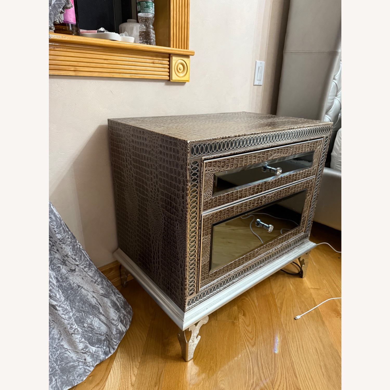 Michael Amini Furniture Designs Nightstands - image-2