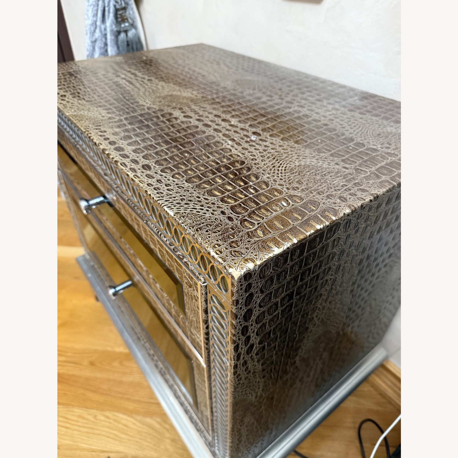 Michael Amini Furniture Designs Nightstands - image-5