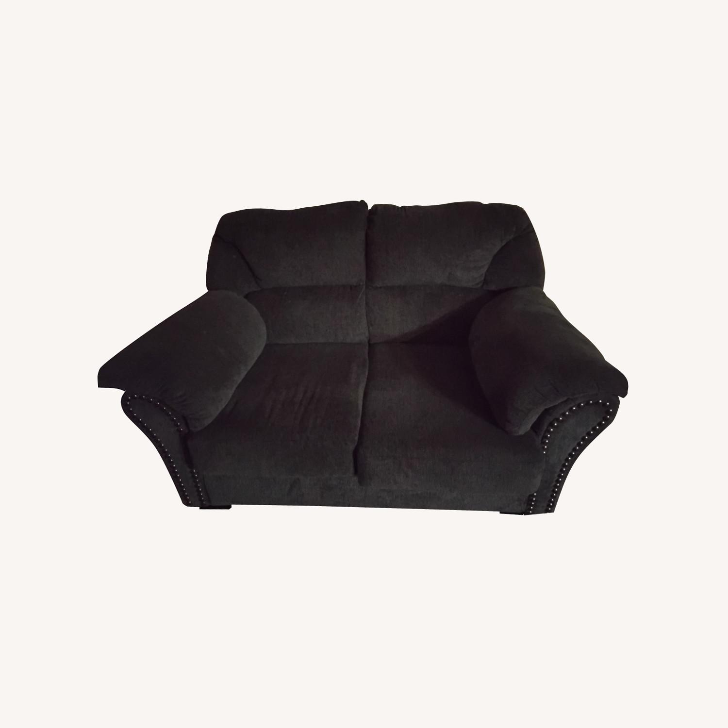 New Classic Furniture Co 2 Piece Sectional - image-4