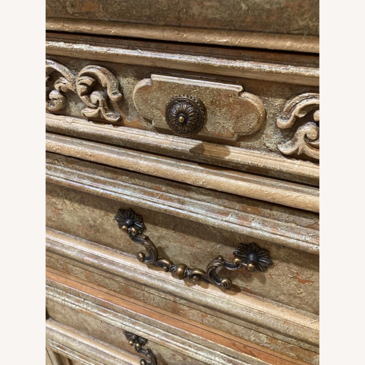 Ornate Distressed 10-Drawer Dresser - image-6