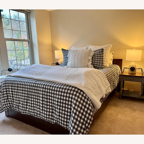 Used Sleep Number 2022; P5 Queen Bed for sale on AptDeco