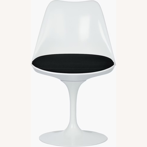 Used Saarinen Tulip Dining Chairs for sale on AptDeco