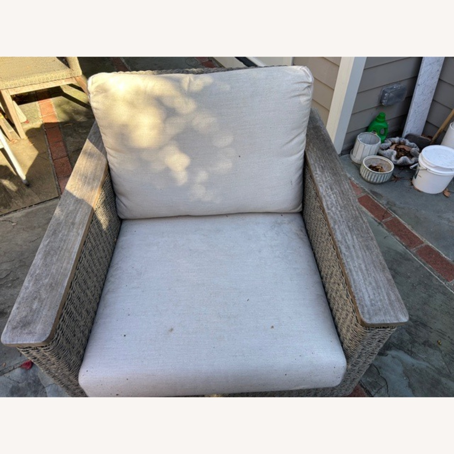 Luxury Outdoor Lounge Chairs and Coffee Table - image-1