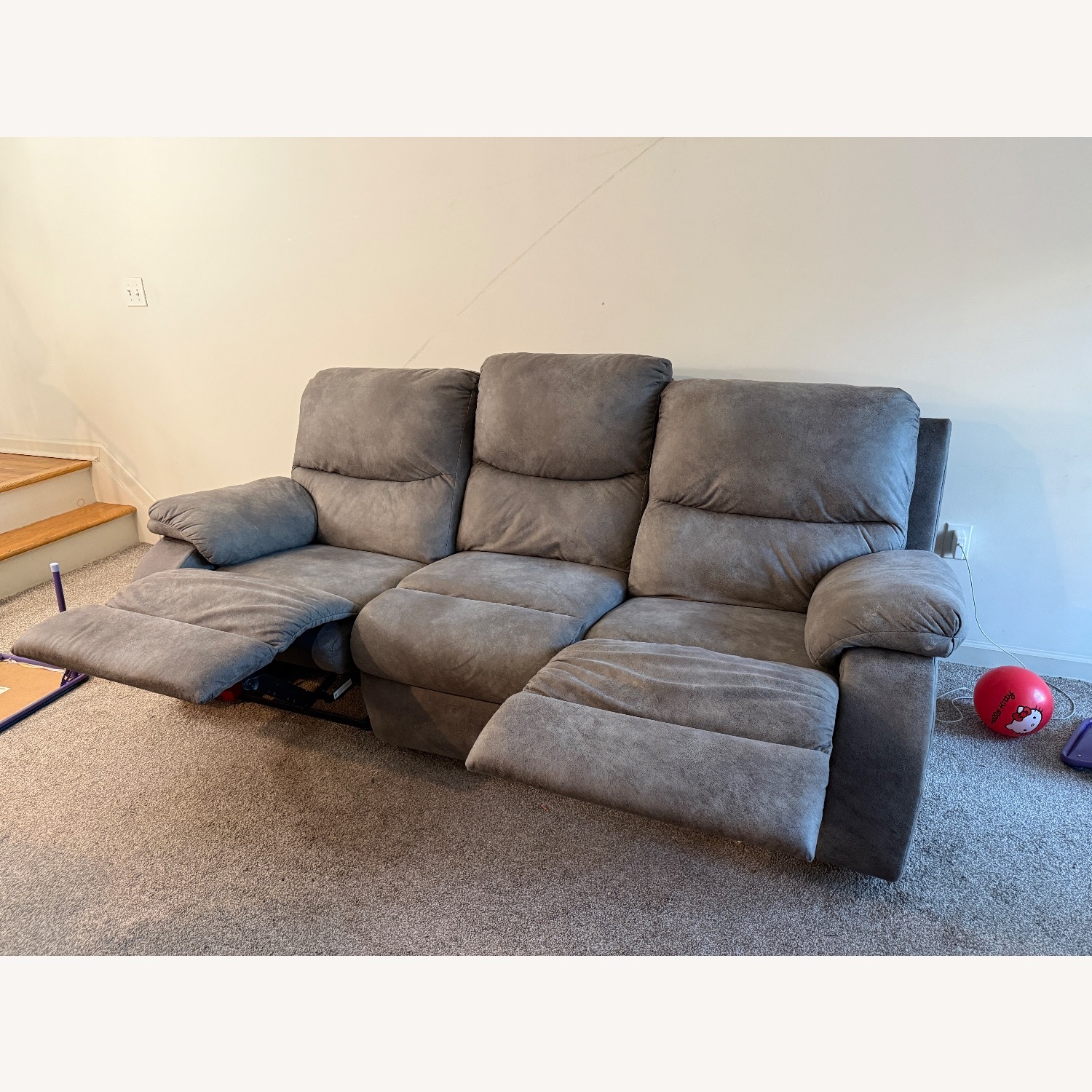 Ashley Furniture Scranto Light Gray Fabric 3+ Seater Sofa - image-2