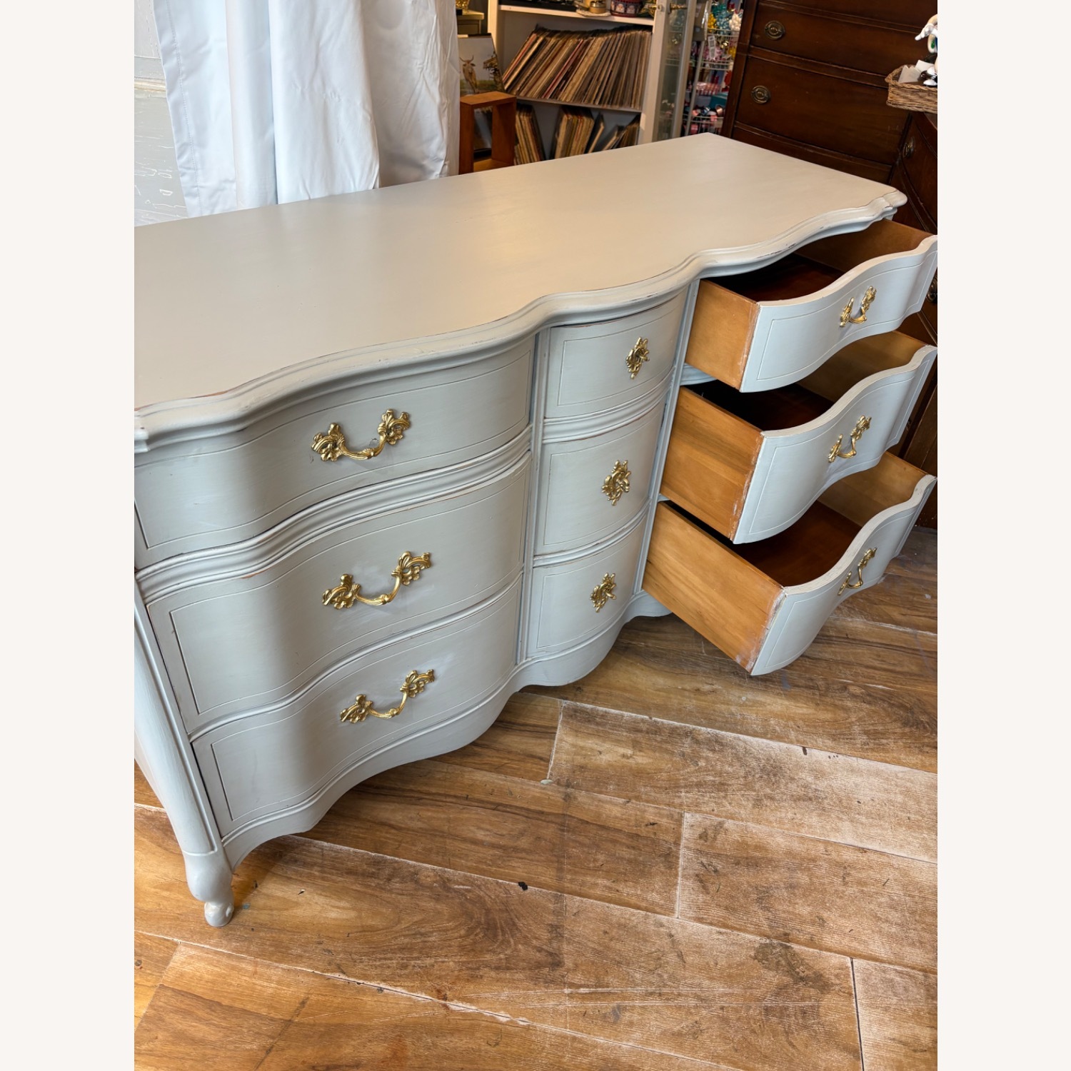 Vintage/Antique Light Gray Dresser - image-9