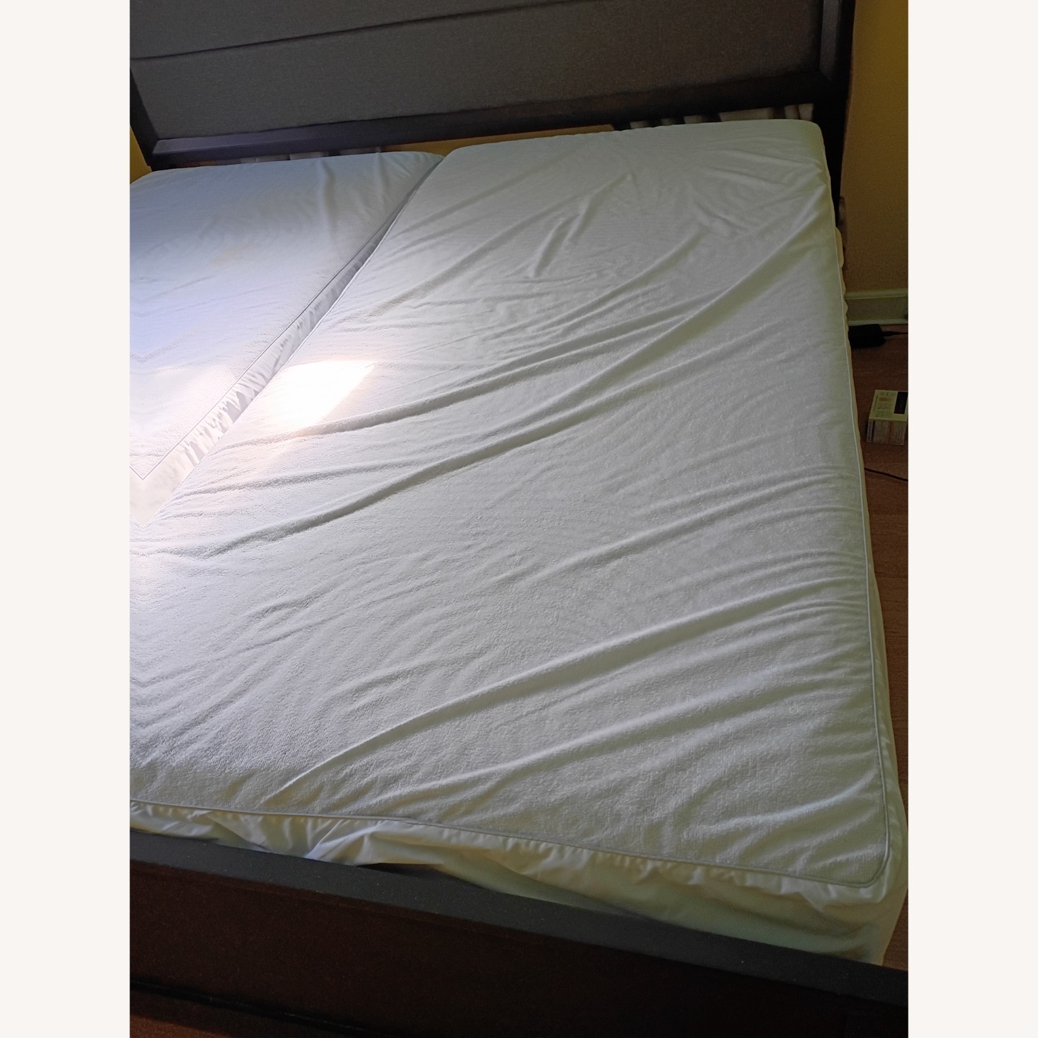 HelpFurniture Light Gray King Bed - image-2