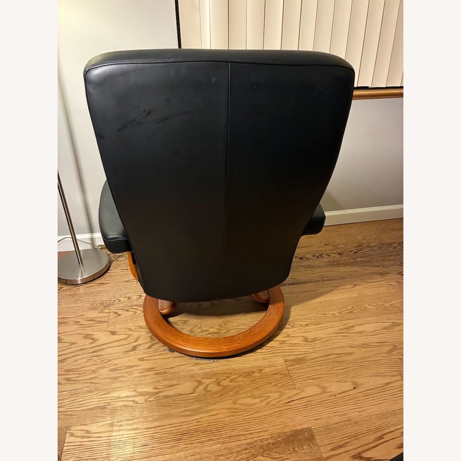 Stressless Consul Recliner & Ottoman (Ekornes) - image-8