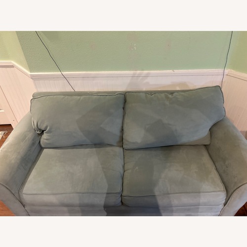 Used Rooms To Go Cindy Crawford  for sale on AptDeco