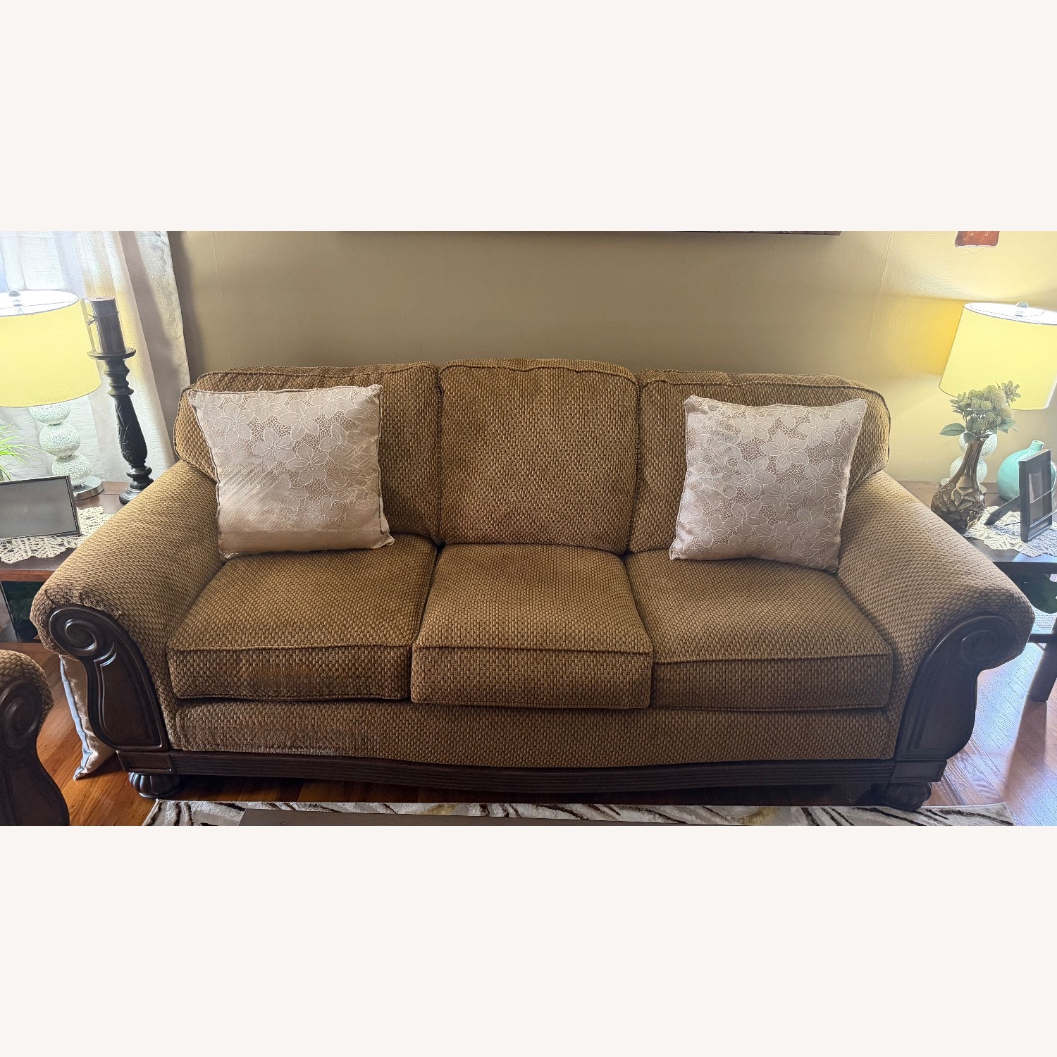 Ashley Furniture Lanett Signature Sofa - image-2