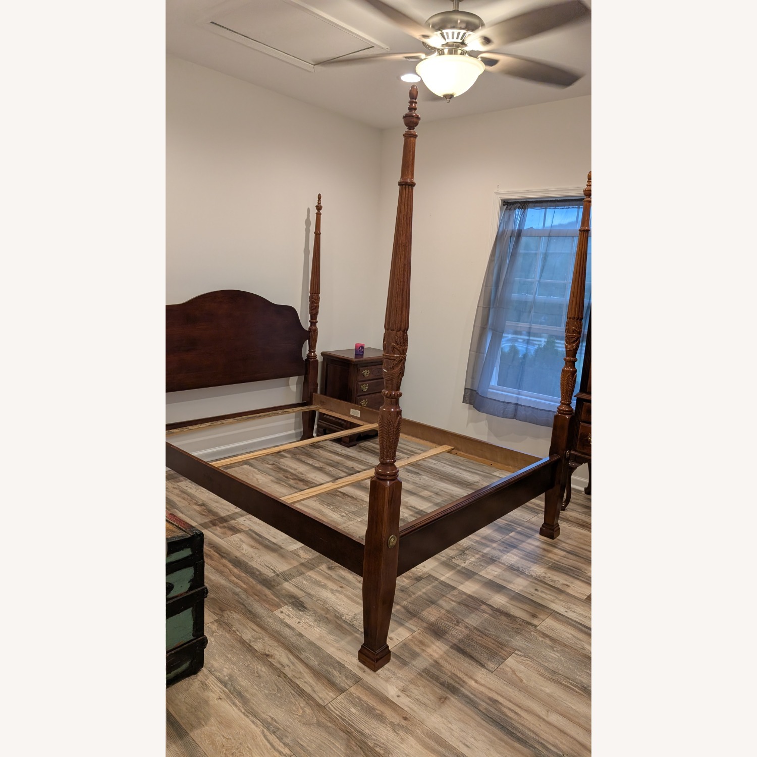 Cherry Queen Poster Bed - image-2