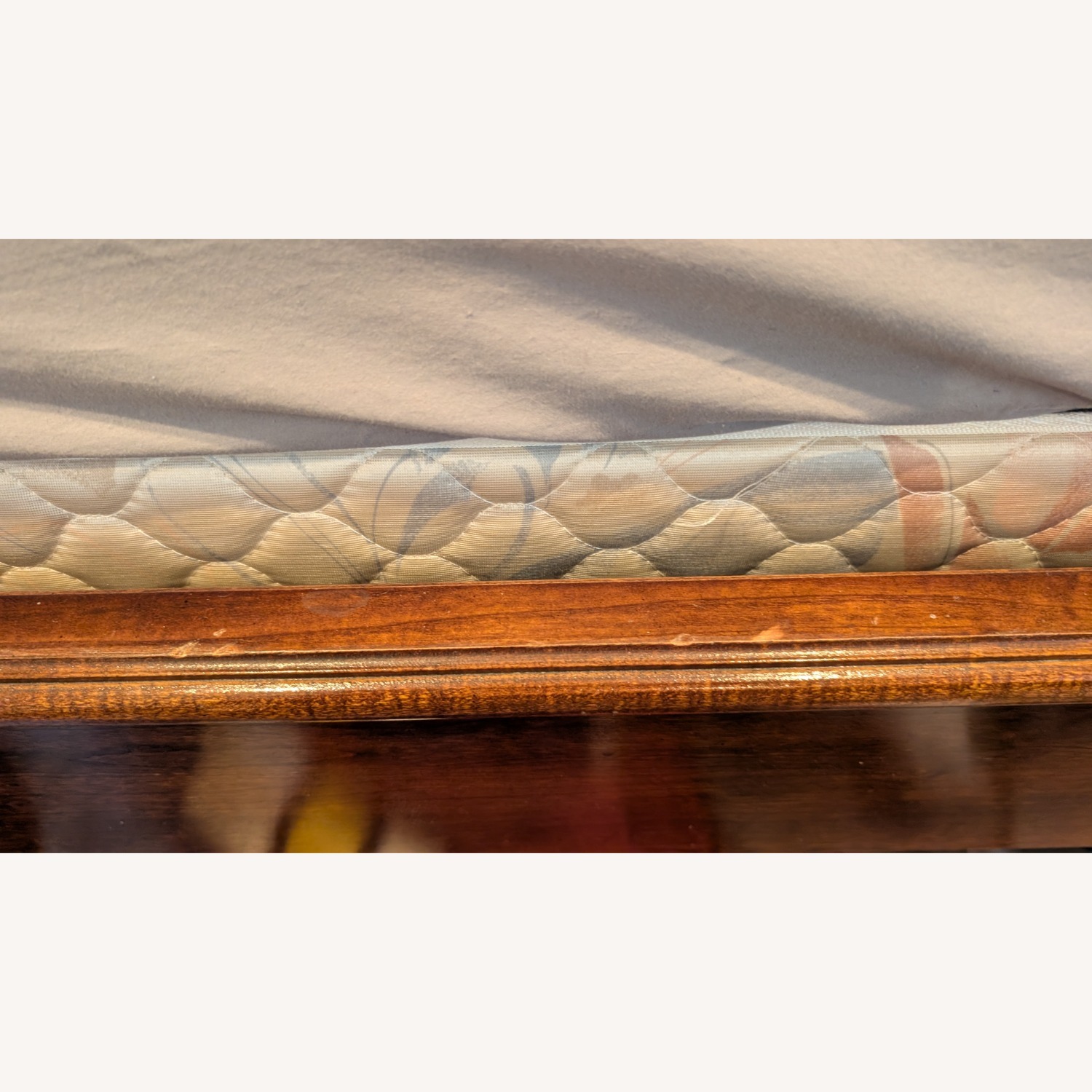 Cherry Queen Poster Bed - image-3