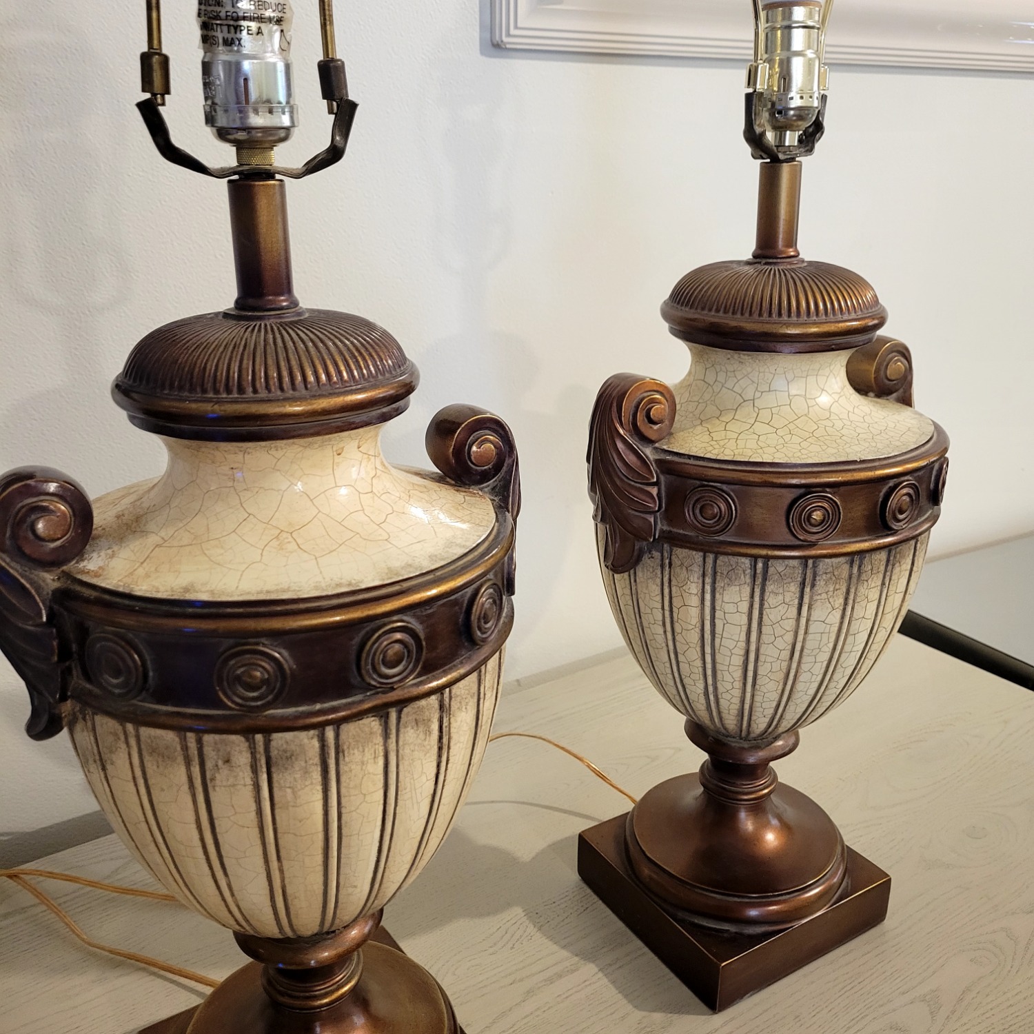 Vintage Pair of Table Lamp  - image-1