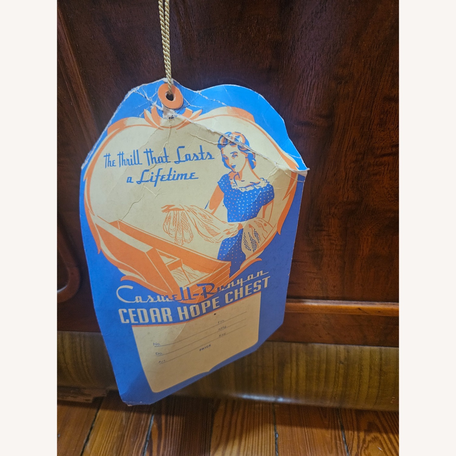 Caswell-Runyan Cedar Hope Chest 1930-1940 - image-8