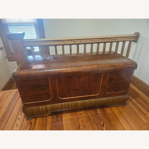Used Caswell-Runyan Cedar Hope Chest 1930-1940 for sale on AptDeco