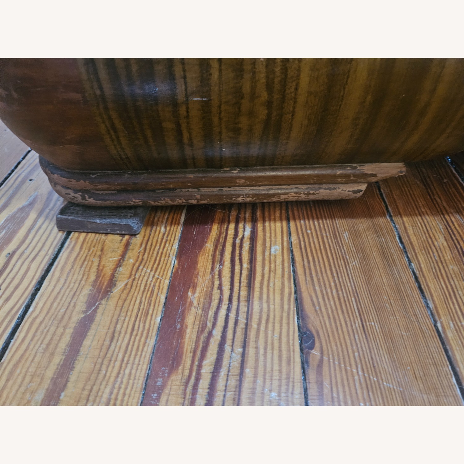 Caswell-Runyan Cedar Hope Chest 1930-1940 - image-13