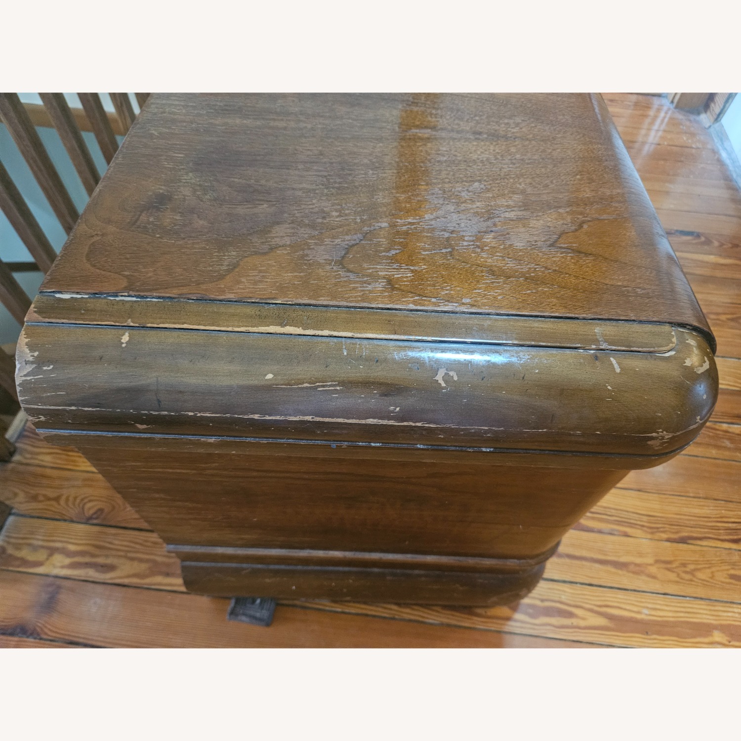 Caswell-Runyan Cedar Hope Chest 1930-1940 - image-14