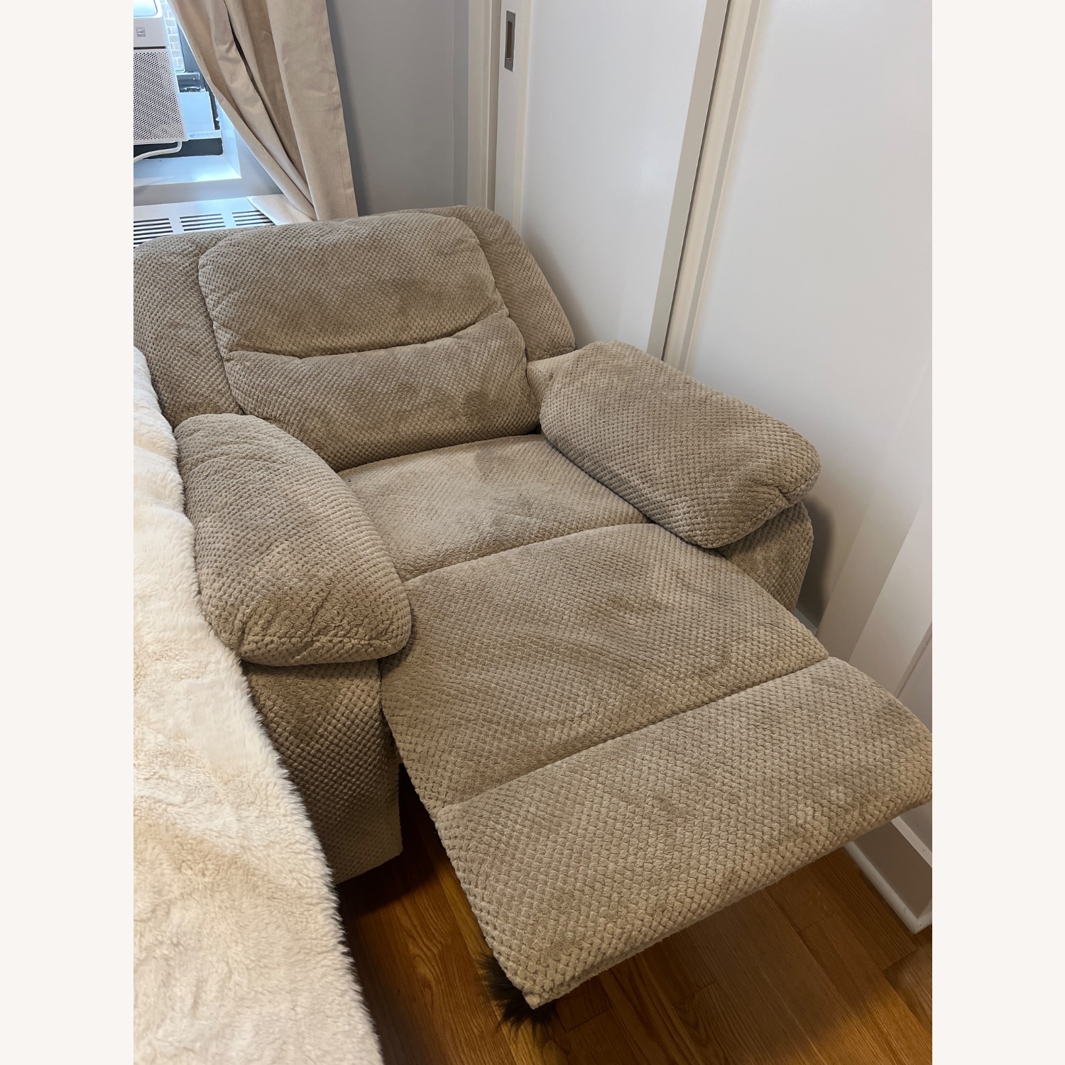 Serta Natural Fabric Recliner - image-2