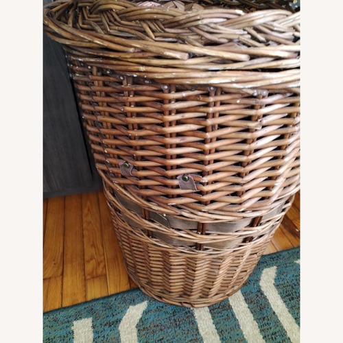 Used Vintage/Antique Finds Light Brown Basket for sale on AptDeco