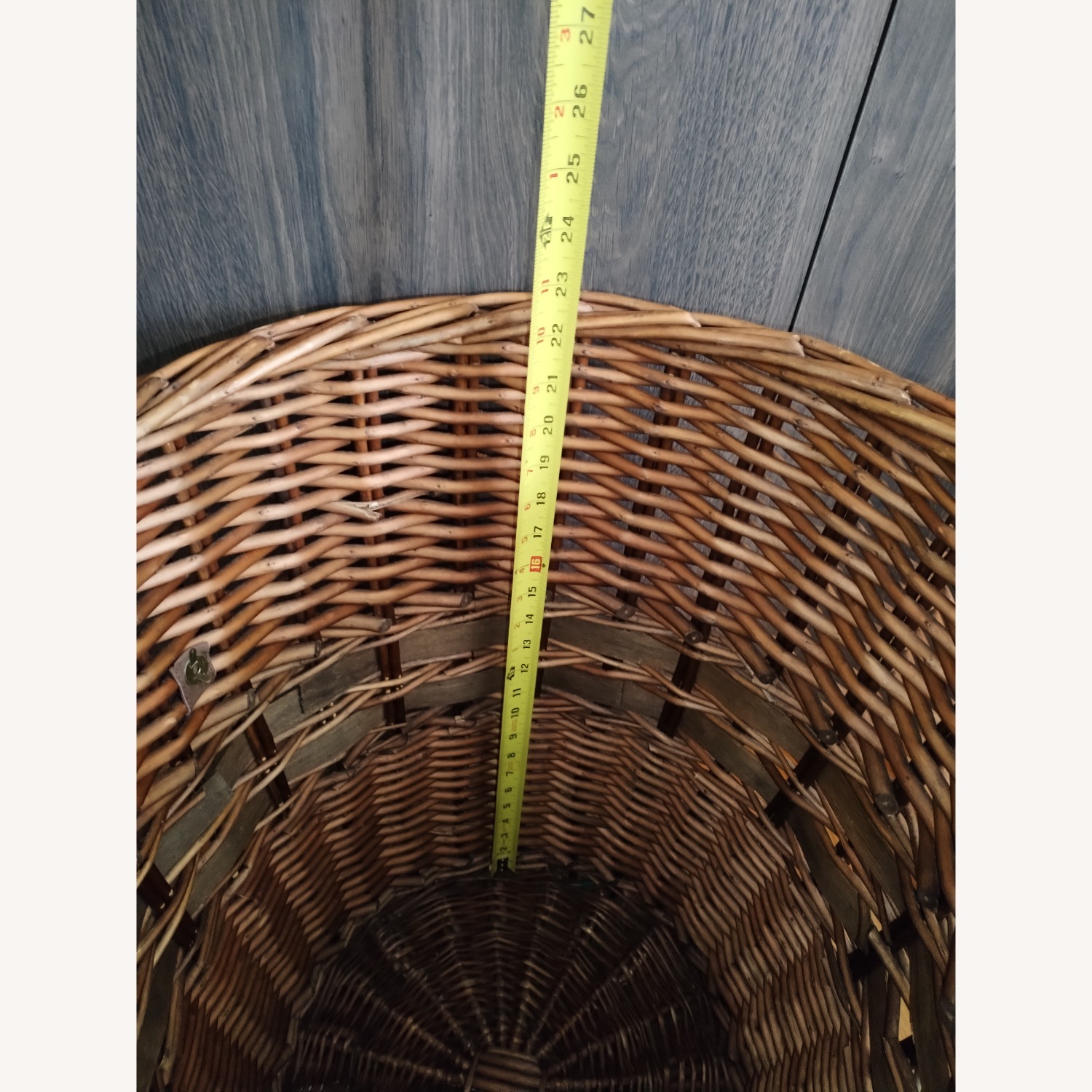 Vintage/Antique Finds Light Brown Basket - image-4