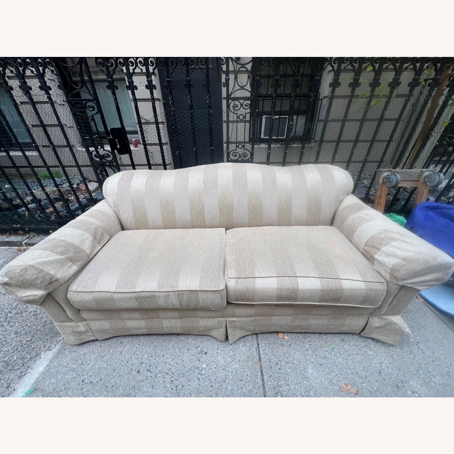 American Drexel Heritage 3 Seat Sofa - image-3