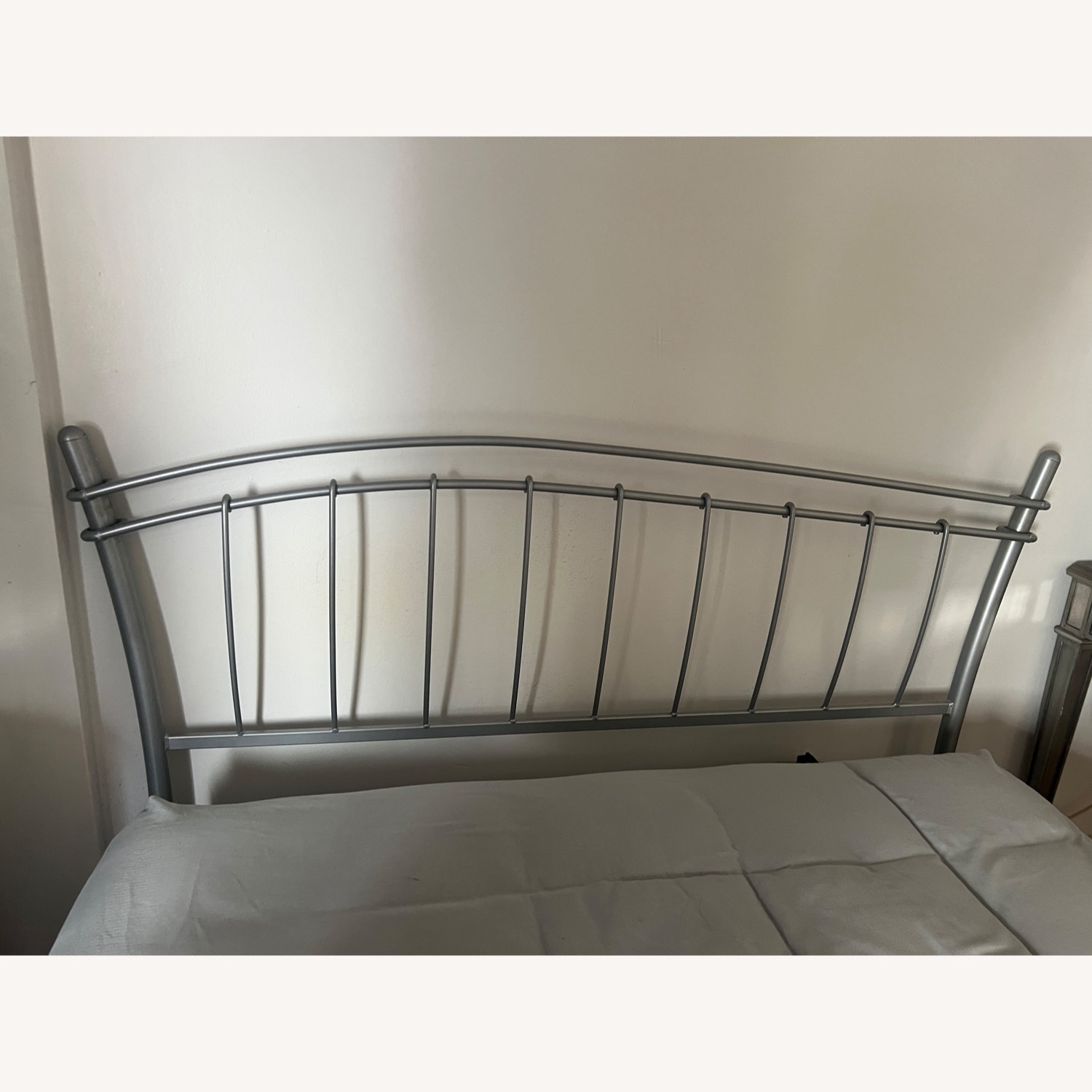 Retro Metal Bed Frame  - image-2