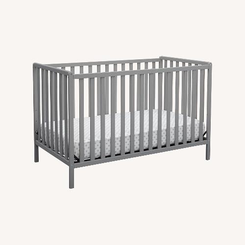 Used Delta Crib for sale on AptDeco