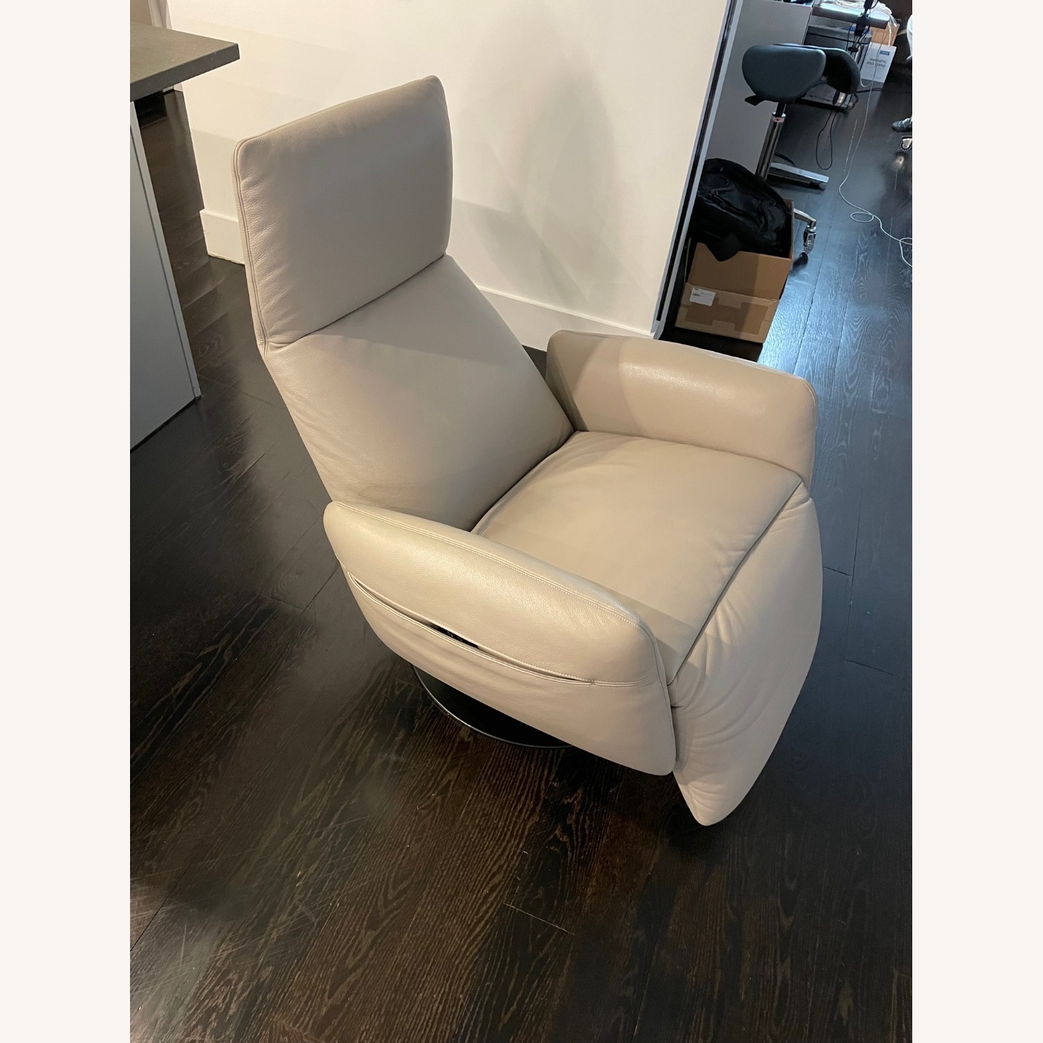 Poltrona Frau Pillow Armchair - image-5