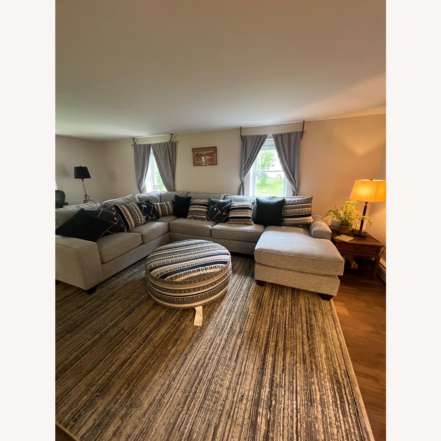 Raymour & Flanigan Alston Light Gray 3+ Piece Sectional - image-2