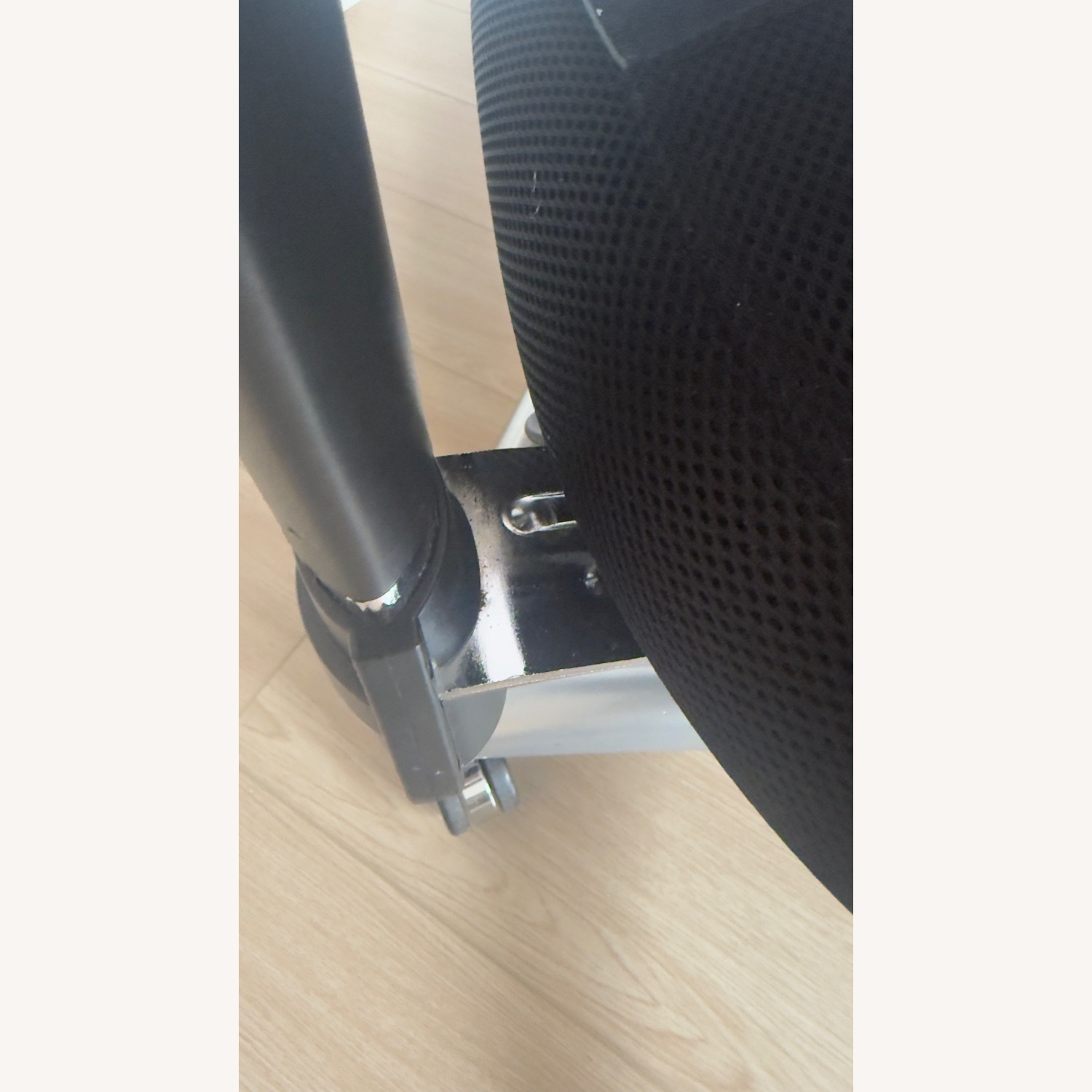 Verte Black Leather Office Chair - image-6