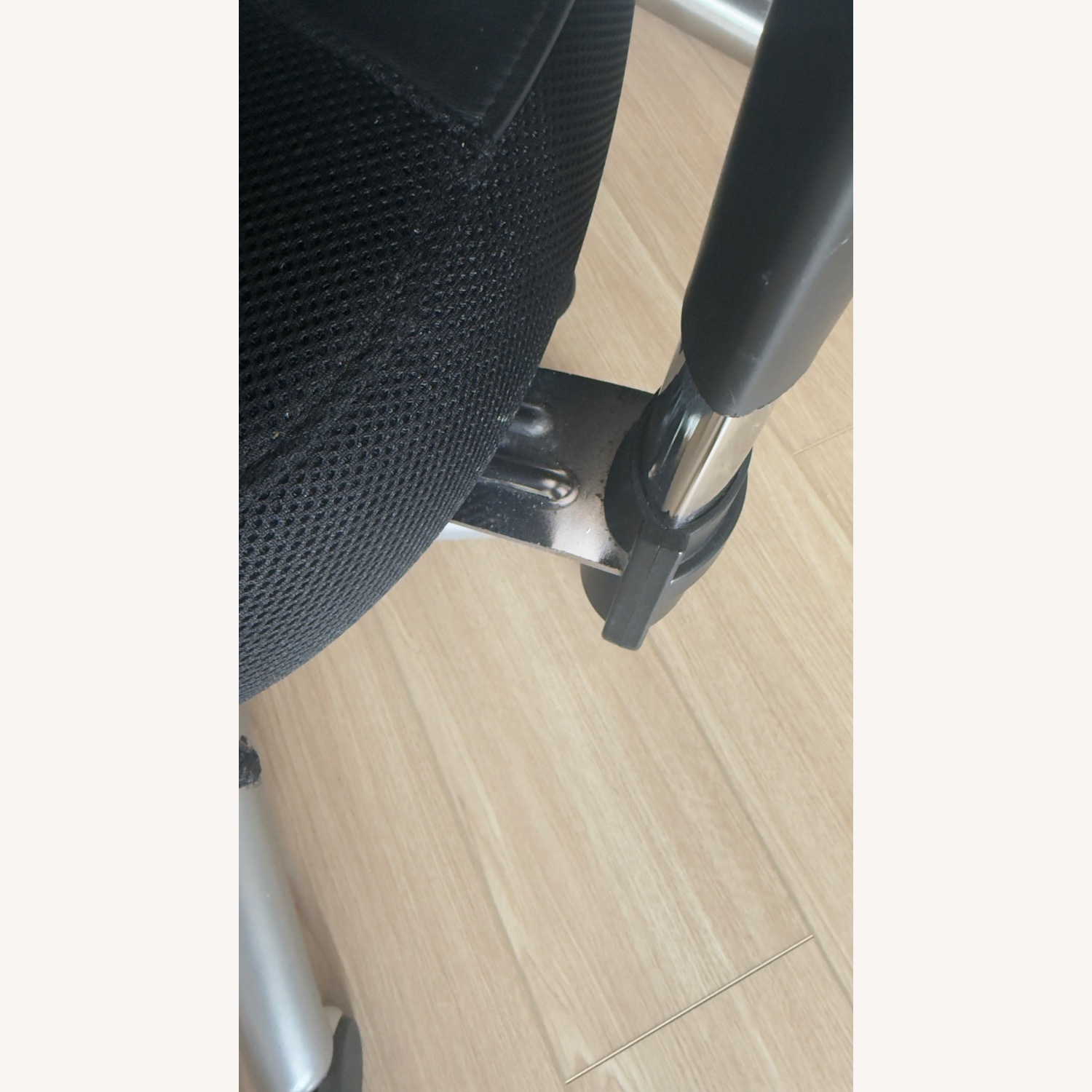 Verte Black Leather Office Chair - image-5