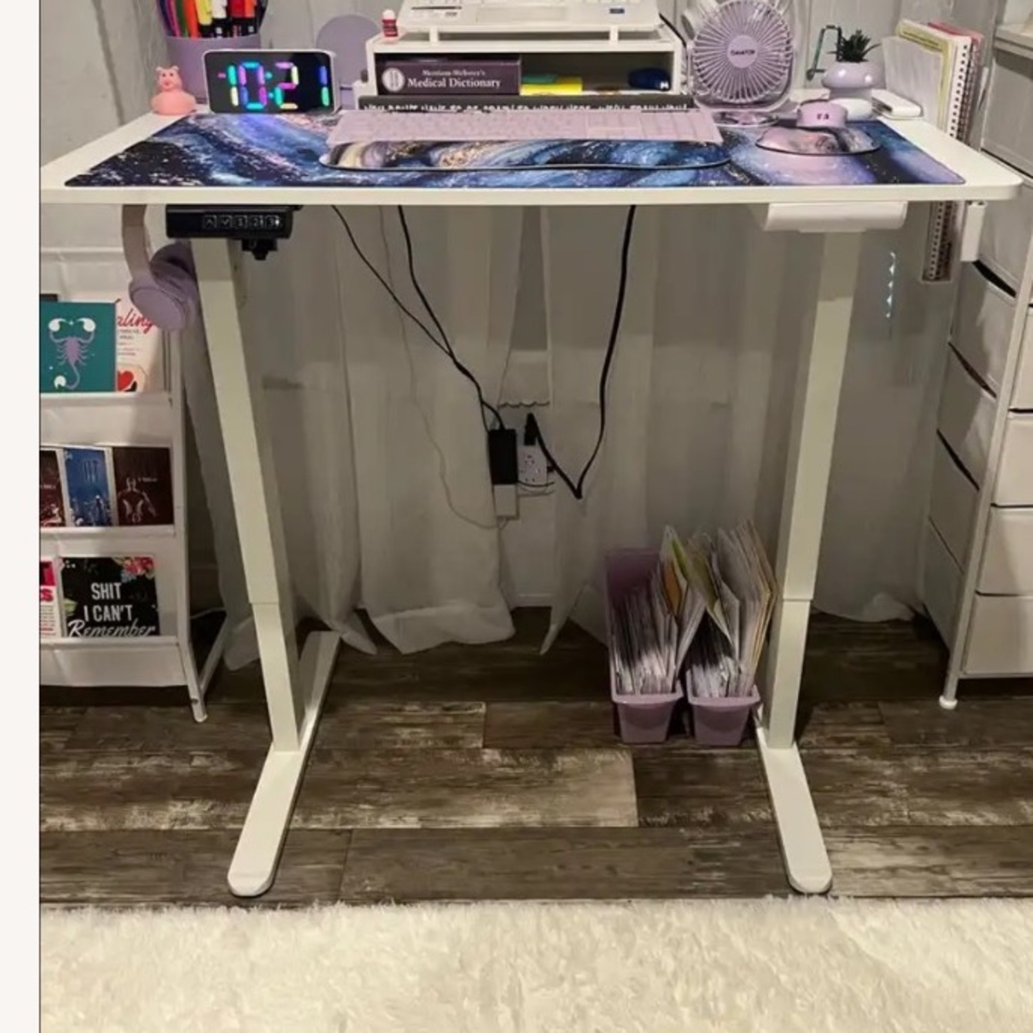 White Desk - image-1