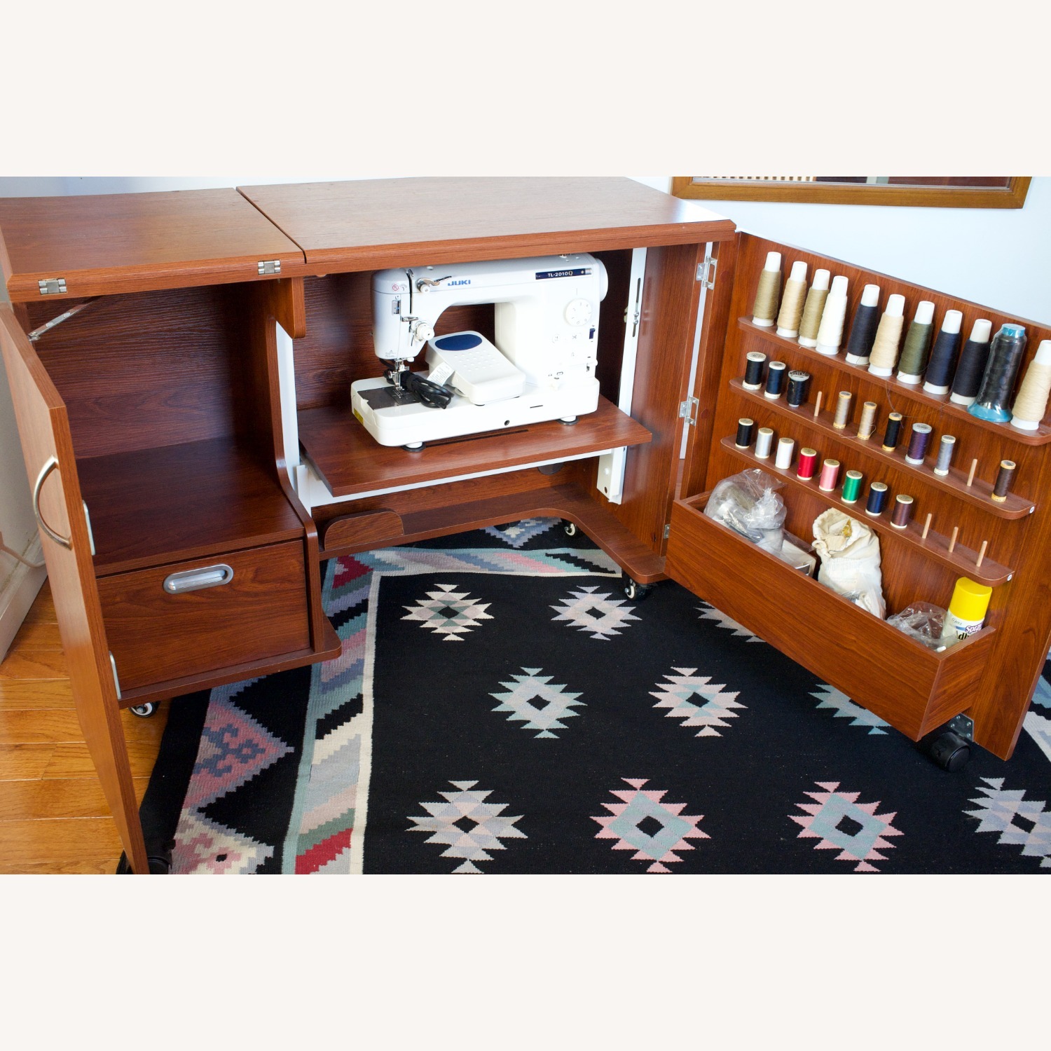 Kangaroo Sewing Wallaby Hydraulic Sewing Cabinet - image-3