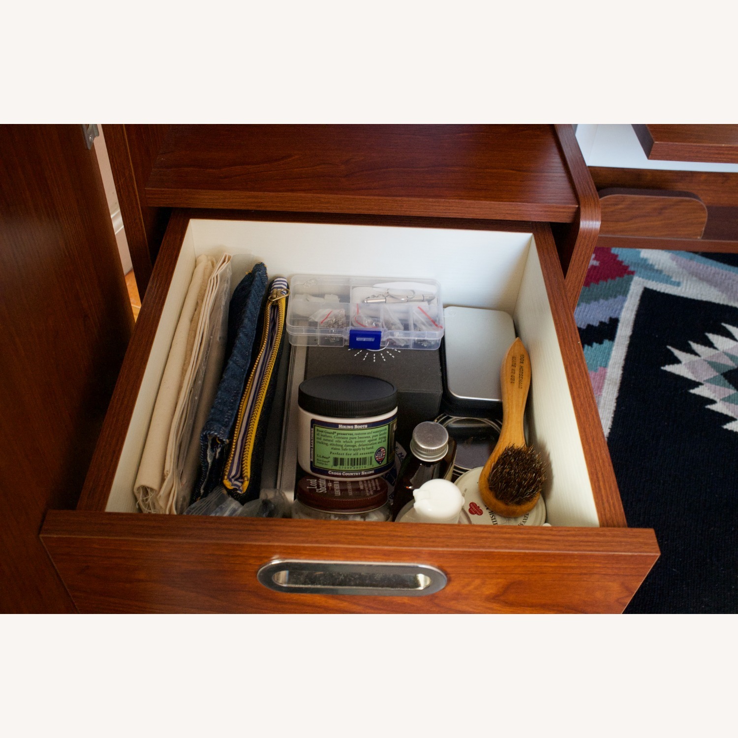 Kangaroo Sewing Wallaby Hydraulic Sewing Cabinet - image-5