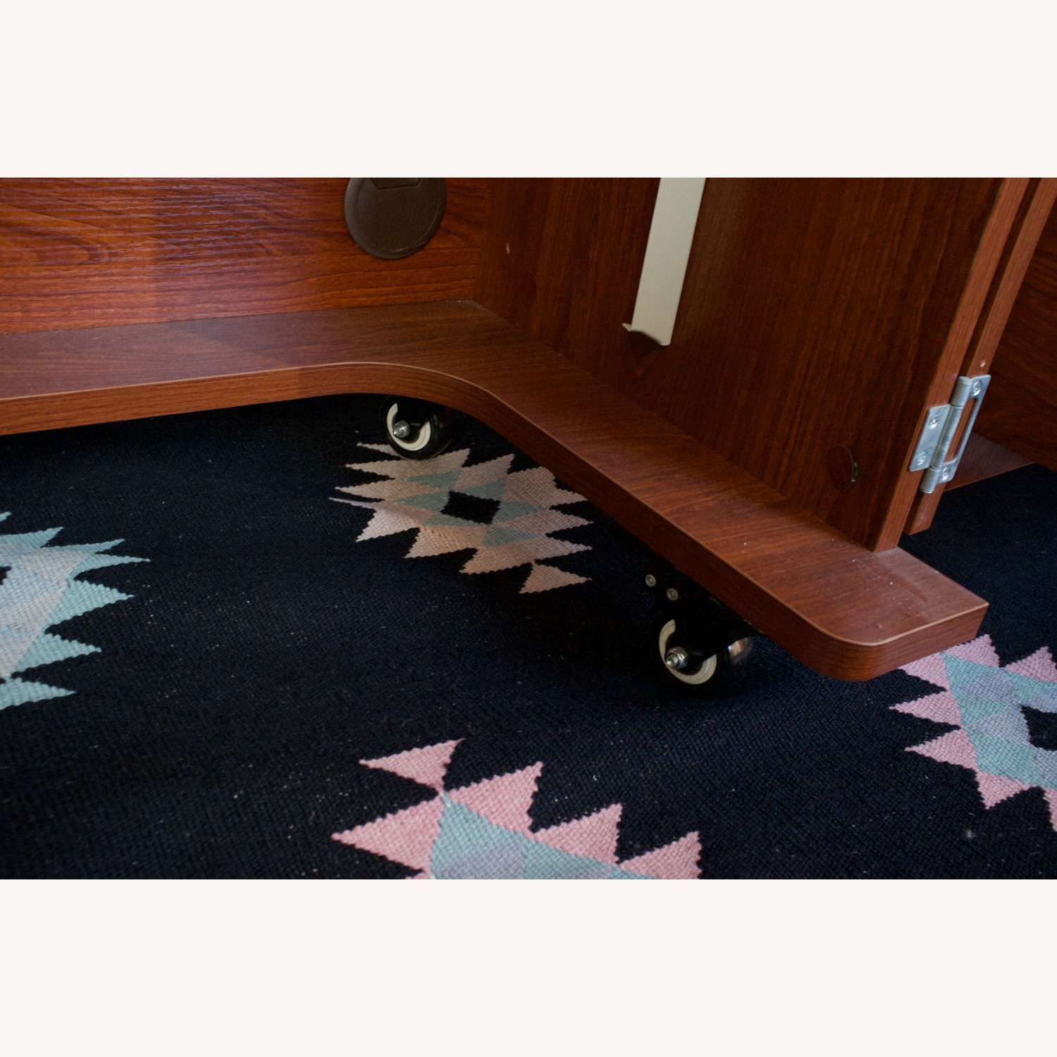 Kangaroo Sewing Wallaby Hydraulic Sewing Cabinet - image-21