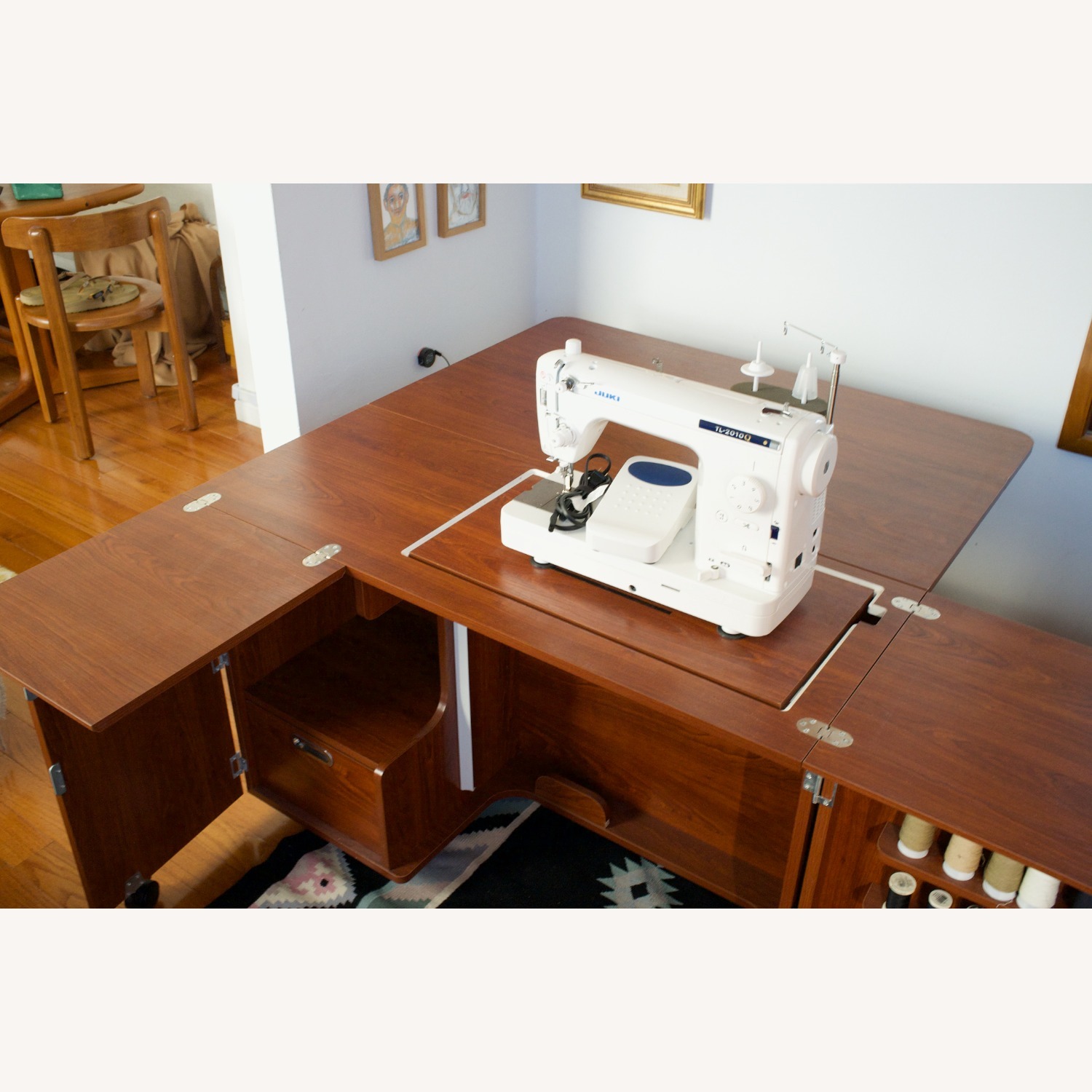 Kangaroo Sewing Wallaby Hydraulic Sewing Cabinet - image-16