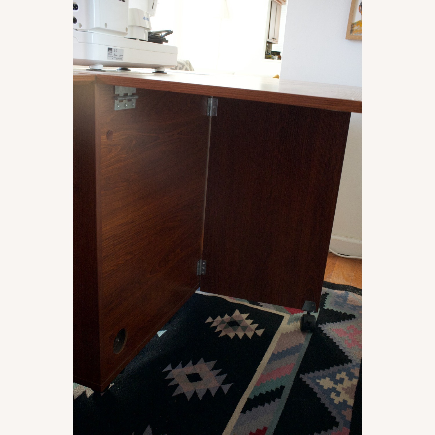 Kangaroo Sewing Wallaby Hydraulic Sewing Cabinet - image-19