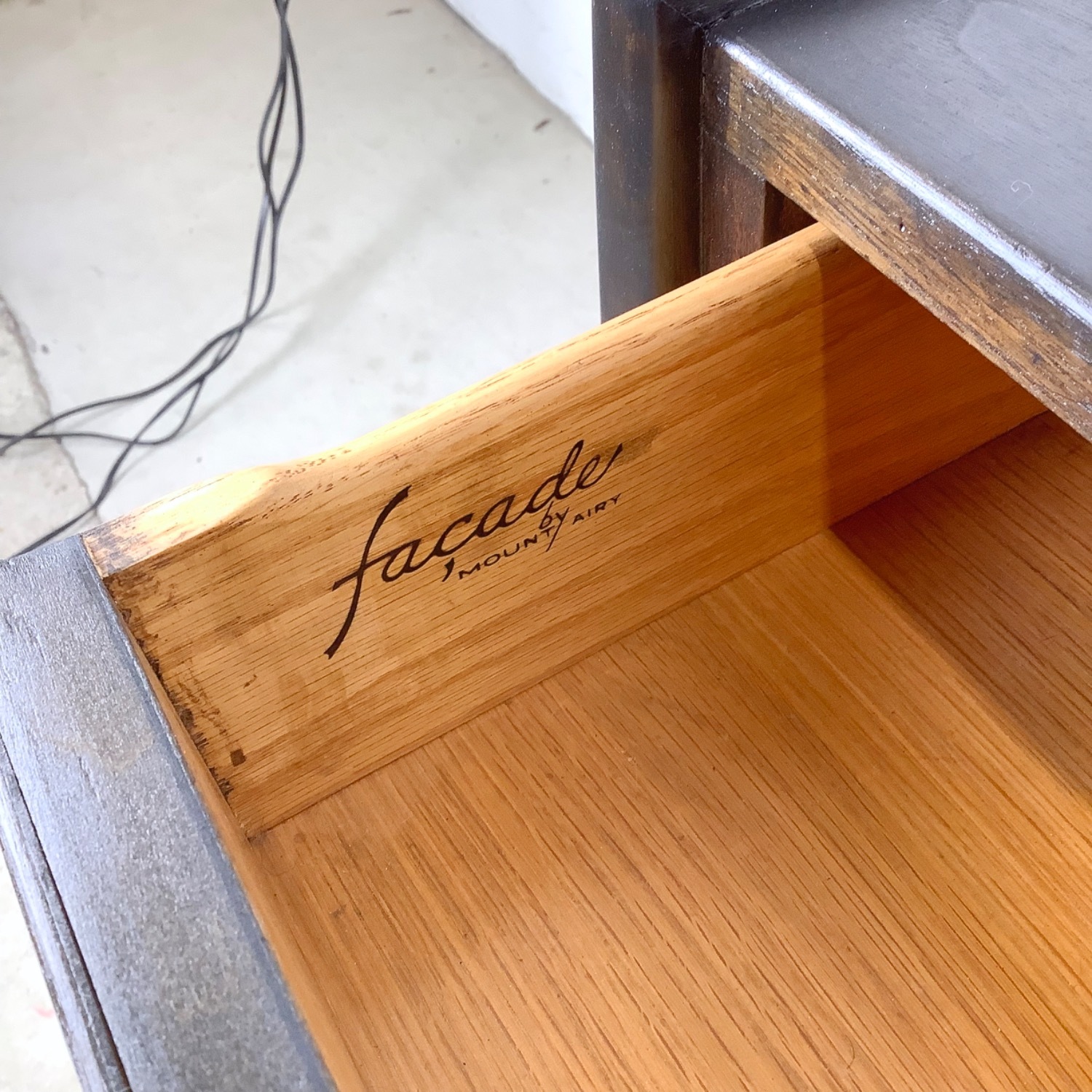 Mid-Century Mt. Airy "Facade" Bar or Serving Cart - image-7