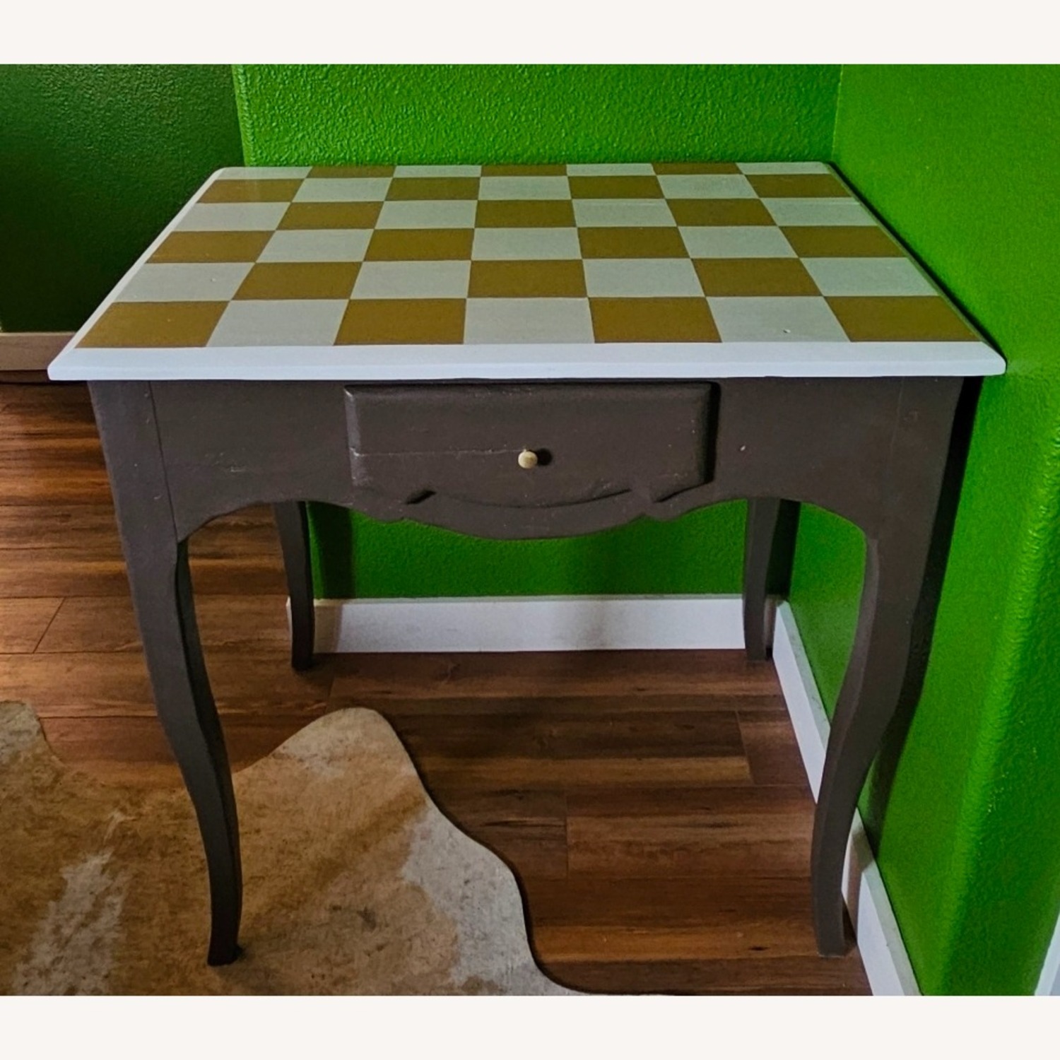 Modern Vintage Vanity And Mirror Checkered  - image-5