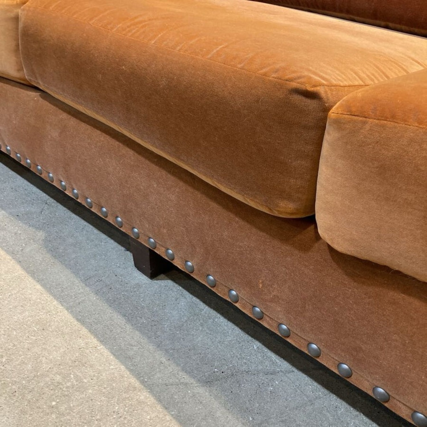 Norwalk Furniture Linkin Collection 3-Seat Sofa - image-10