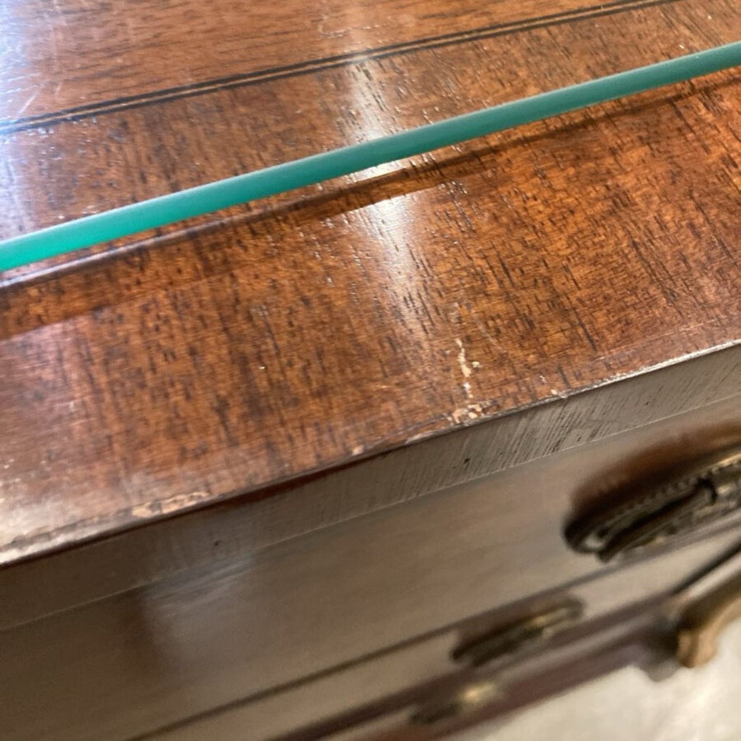 Mahogany 3-Drawer Glass W Glass Top Dresser - image-10