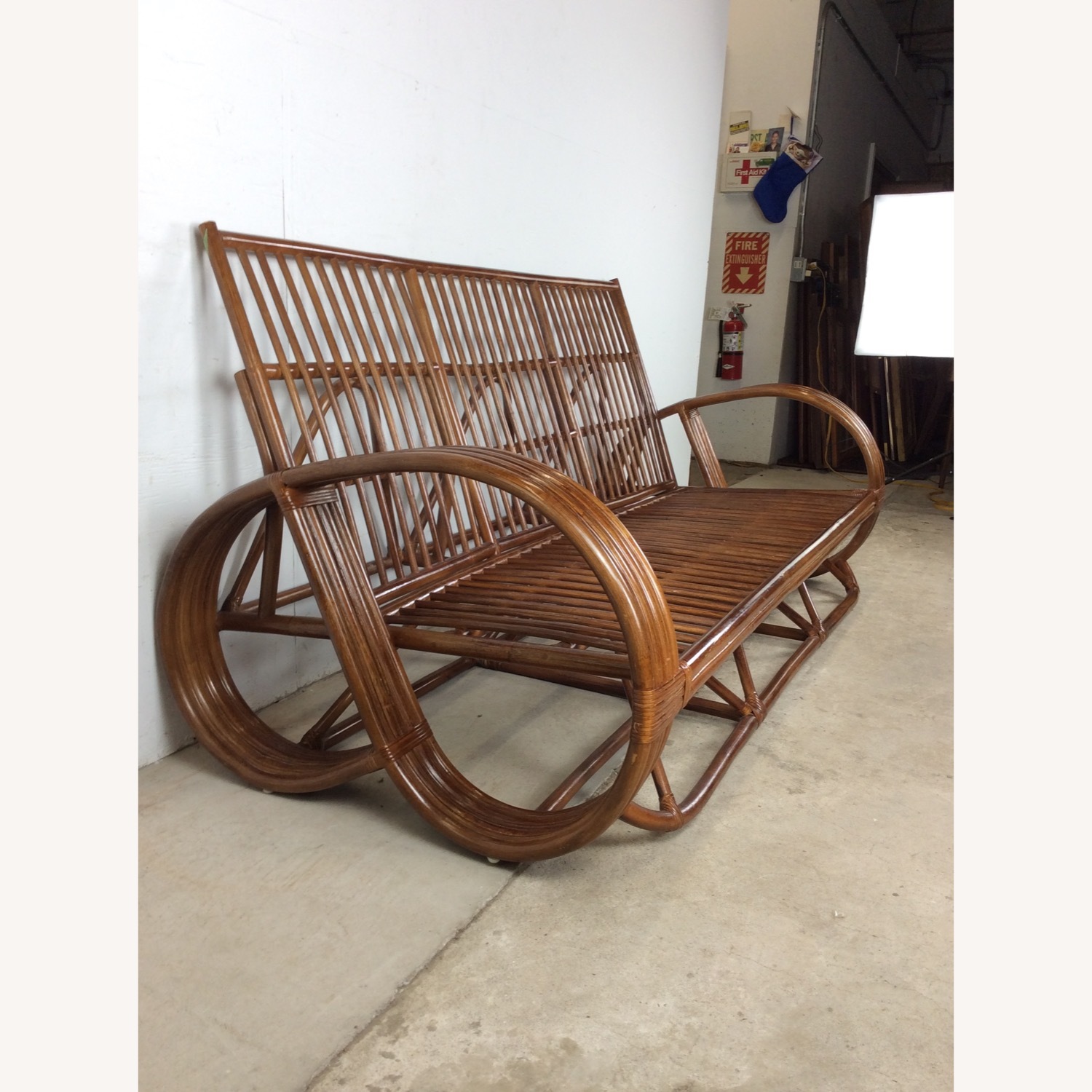 ゴシックとは何か　パウル・フランクル Vintage 3 Seater Sofa Frame style of Paul Frankl - AptDeco