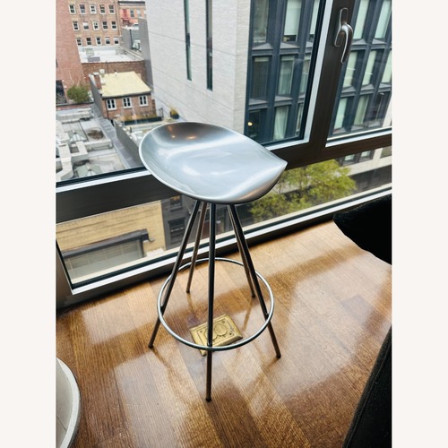 Used Pepe Cortés Jamaica Stools Set of 6 for sale on AptDeco