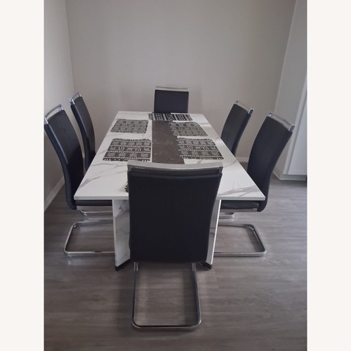 Used Amazon Baysitone Dining Set for sale on AptDeco