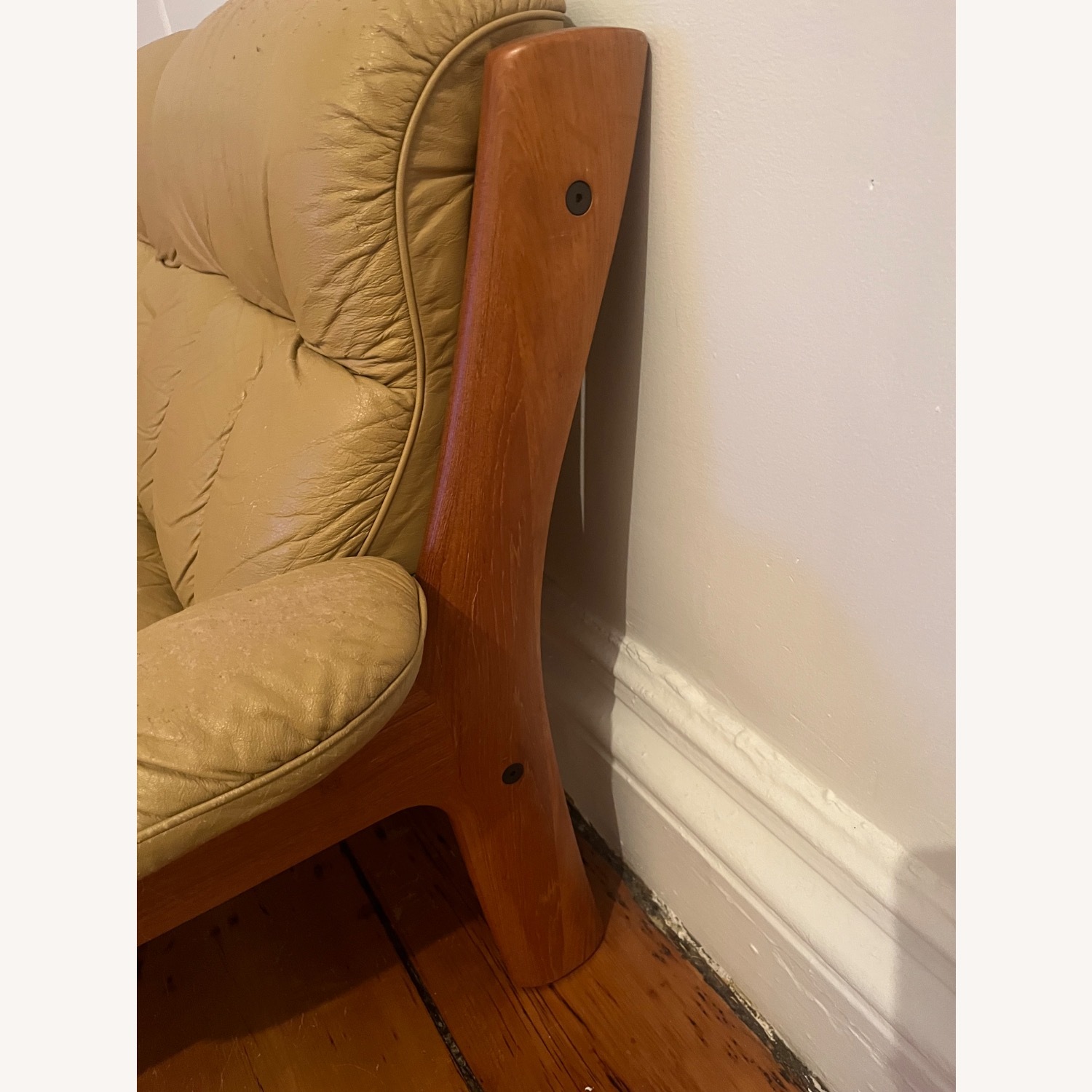 Vintage/Antique Leather 3+ Seater Sofa - image-3