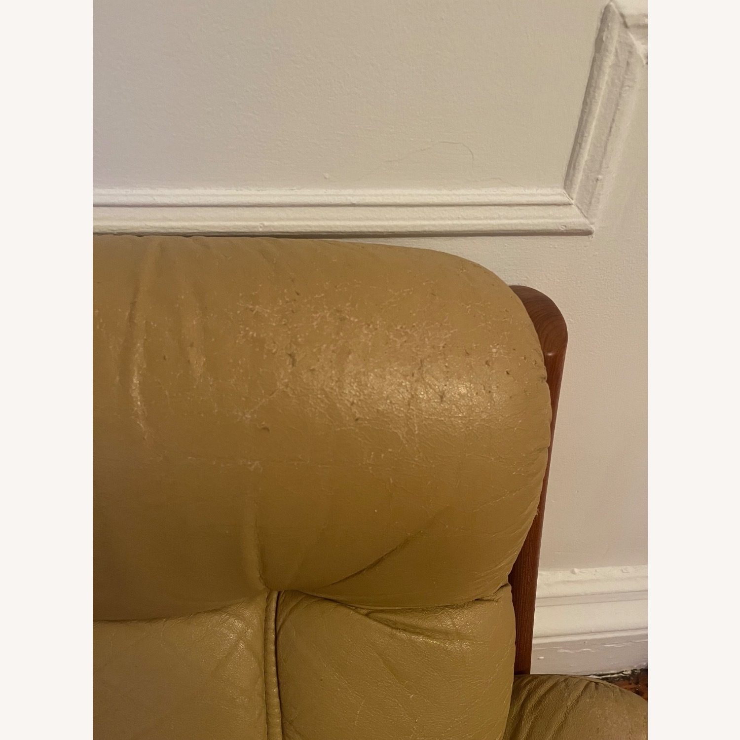 Vintage/Antique Leather 3+ Seater Sofa - image-5