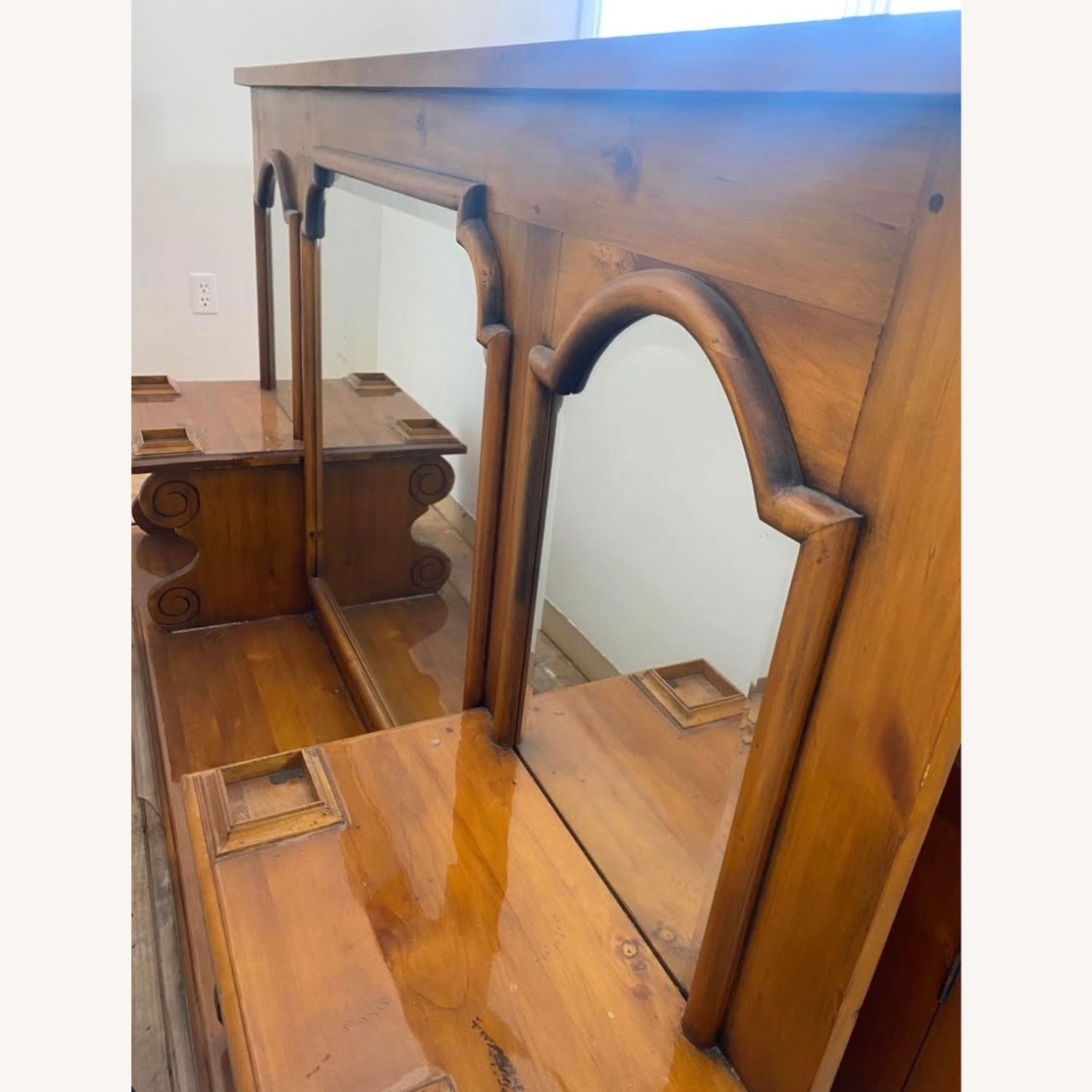 Tewkesbury Inn Pub Home Bar - image-6