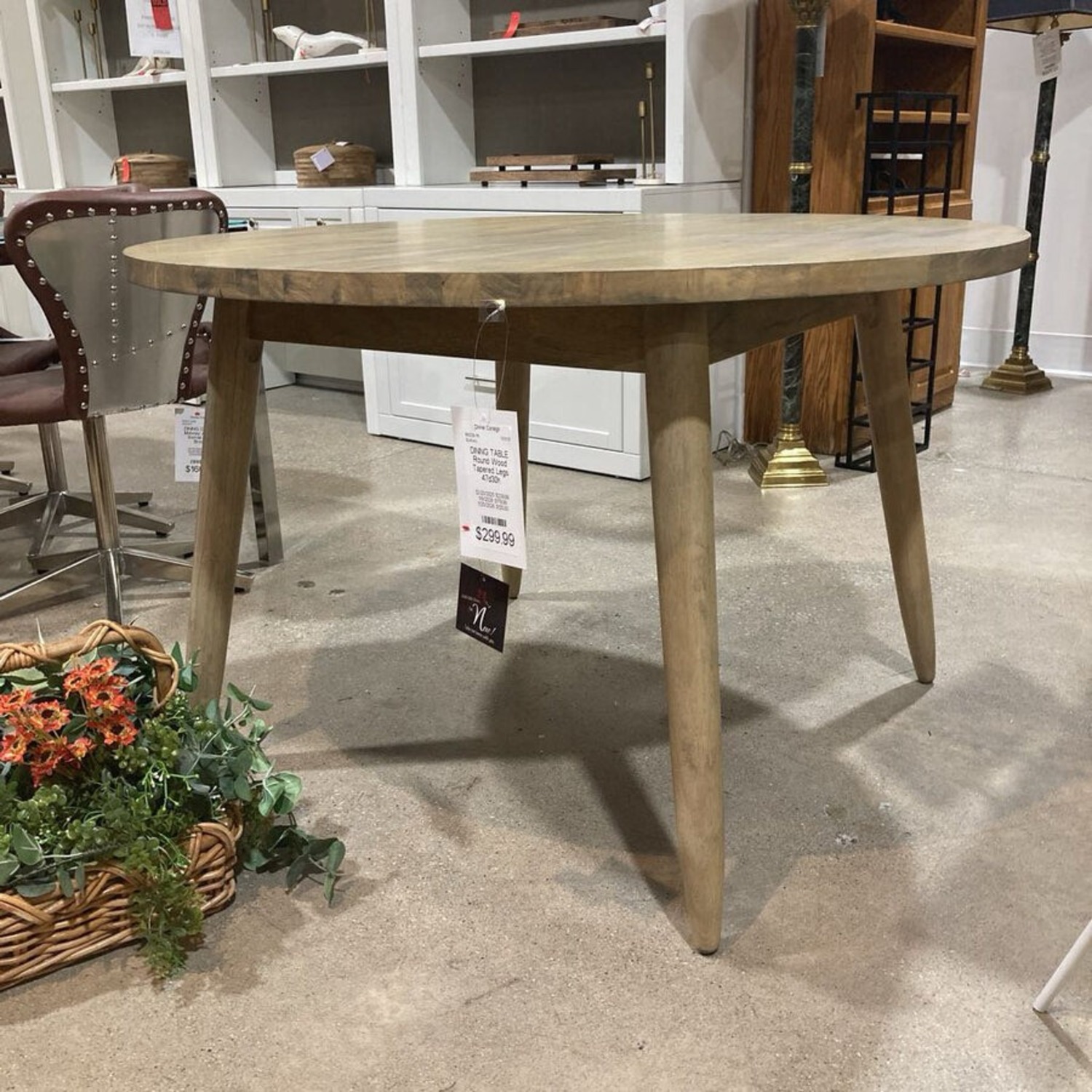 Round Wood Tapered Legs Dining Table - image-3