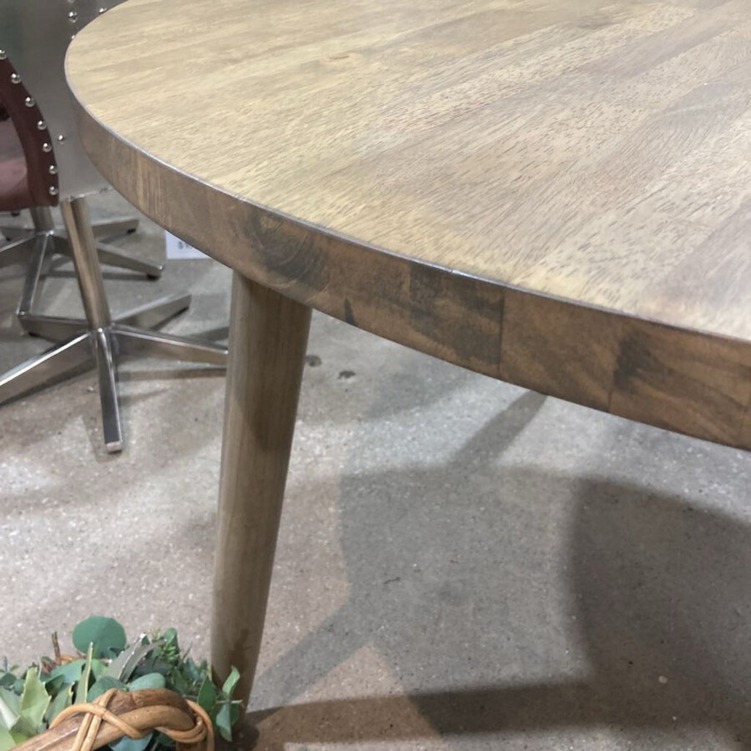 Round Wood Tapered Legs Dining Table - image-5