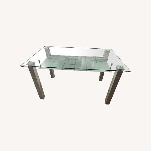 Used White Dining Table for sale on AptDeco