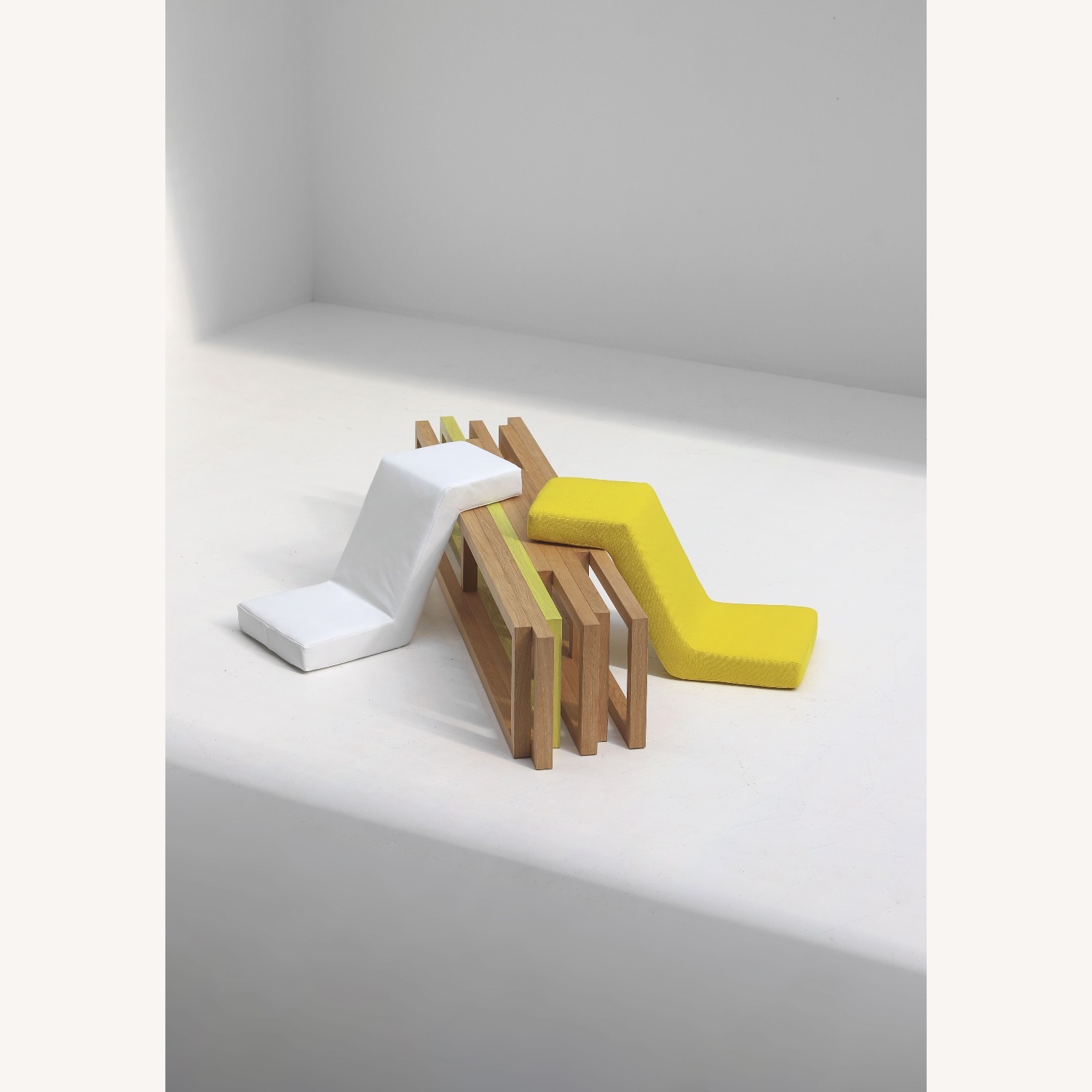 Bookshelve With Cushion - image-2